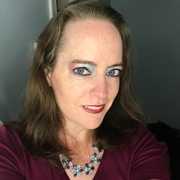 💖Meet your Posh Ambassador, Robin💖 - Picture 6 of 9